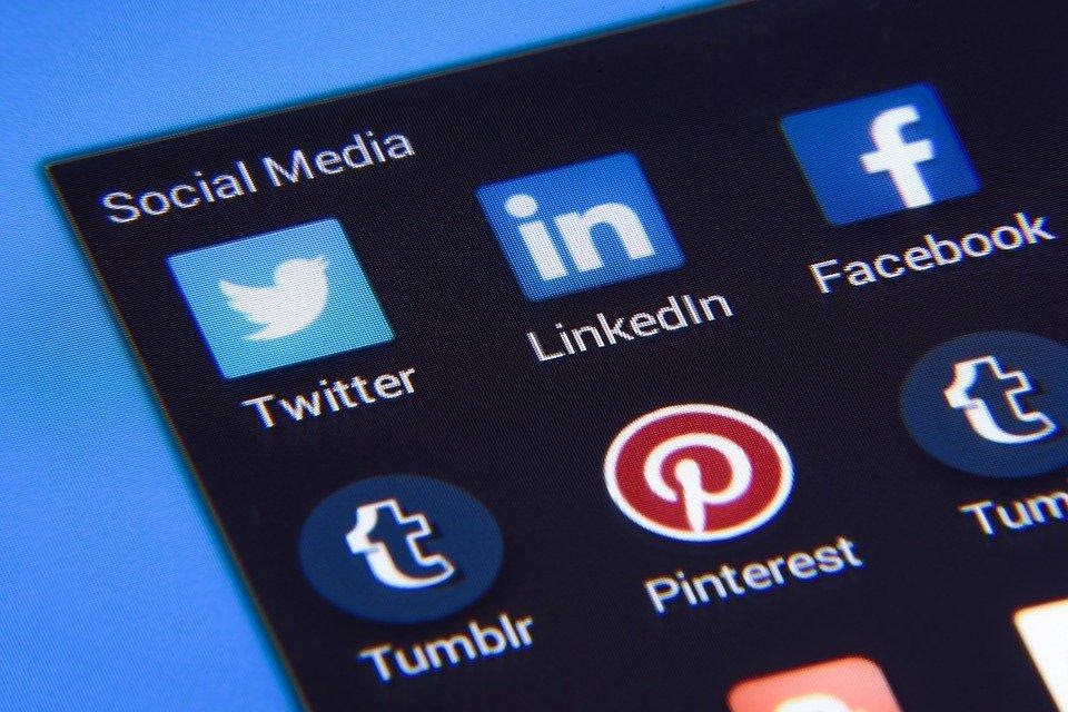 ESSENTIAL WAYS TO CREATE BRAND AWARENESS AMONG CONSUMERS